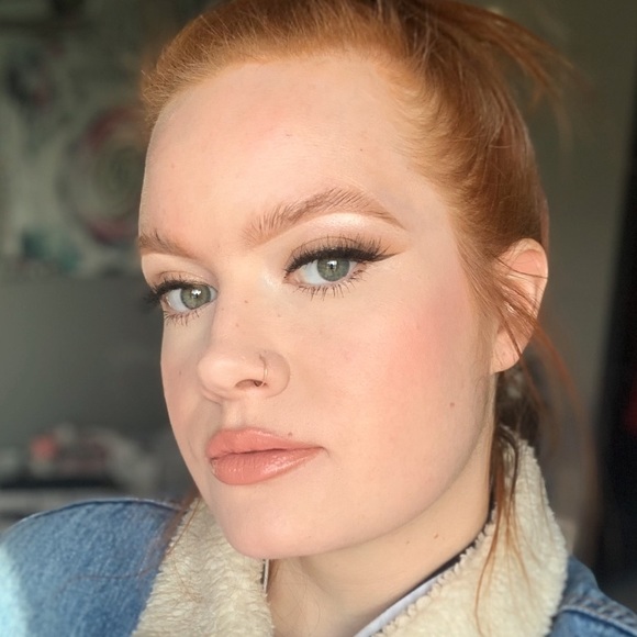 Meet your Posher, Jessica - Picture 1 of 1